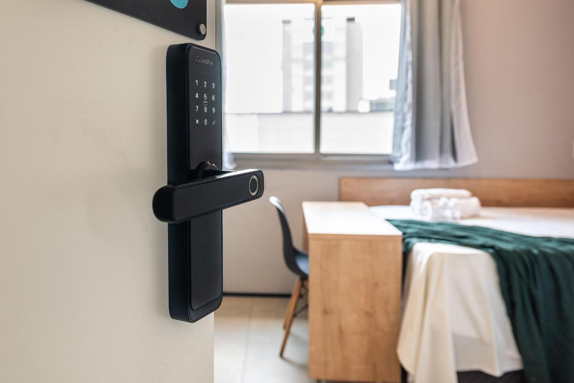 Apartamento Vo16 Charmoso Com Vaga, Ao Lado Do Metro. São Paulo