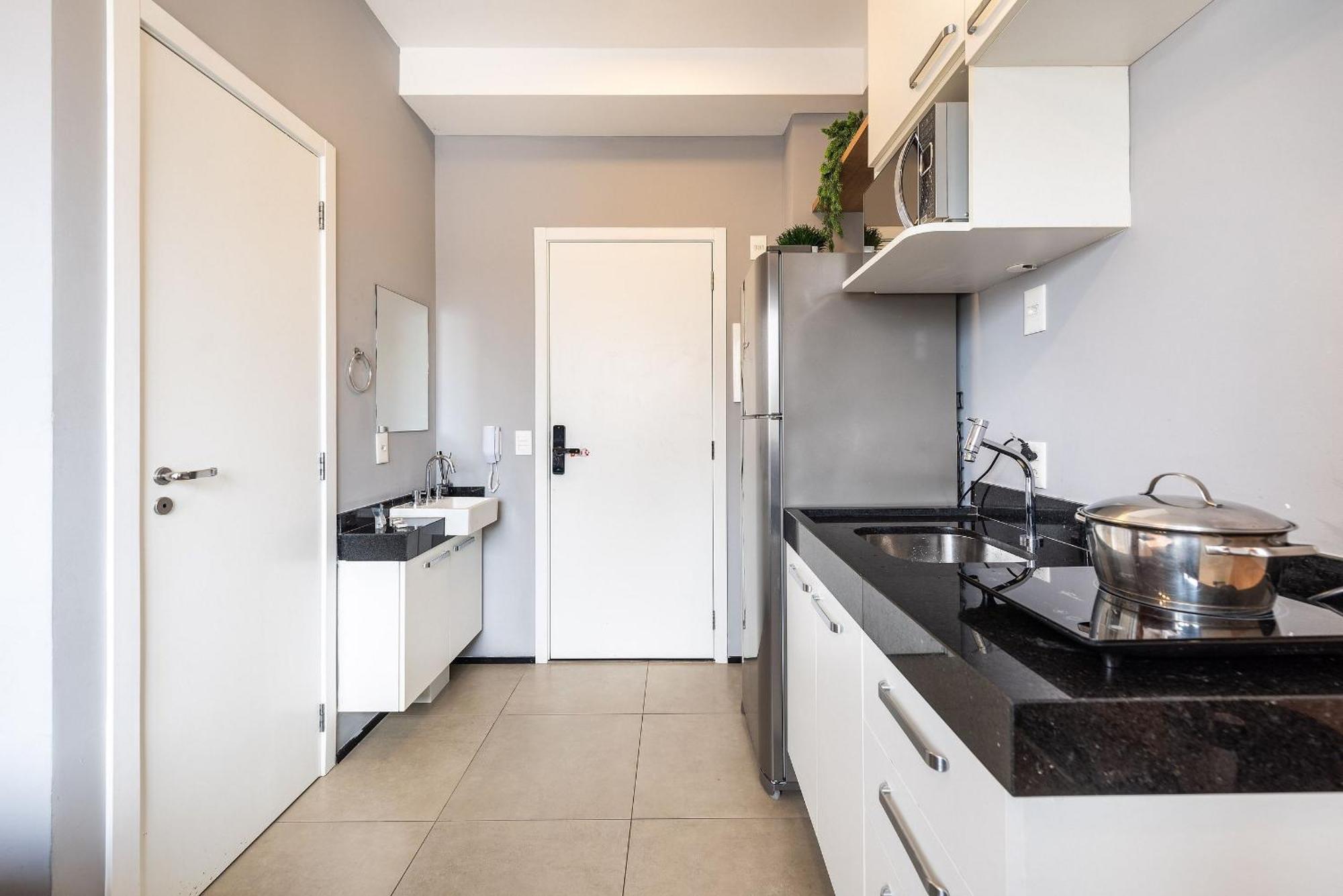 Apartamento Vo16 Charmoso Com Vaga, Ao Lado Do Metro.