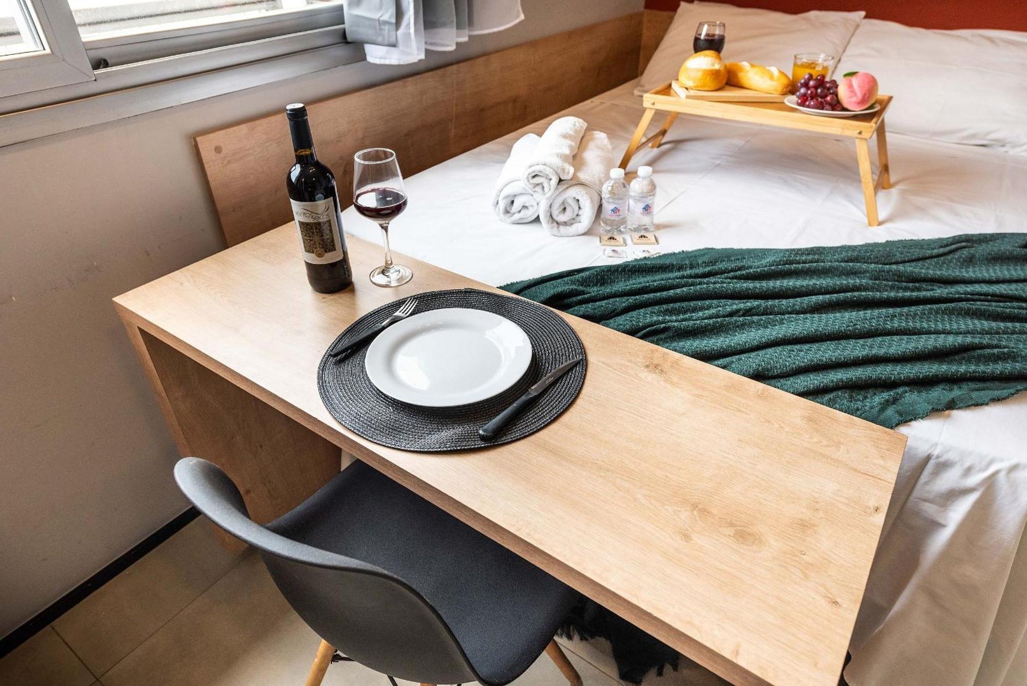Vo16 Charmoso Com Vaga, Ao Lado Do Metro. Apartamento *